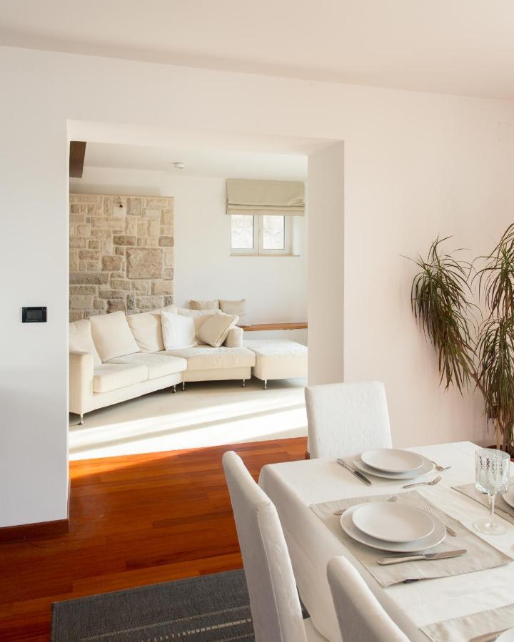 Luxurious City Retreat With Pool Sibenik Bagian luar foto