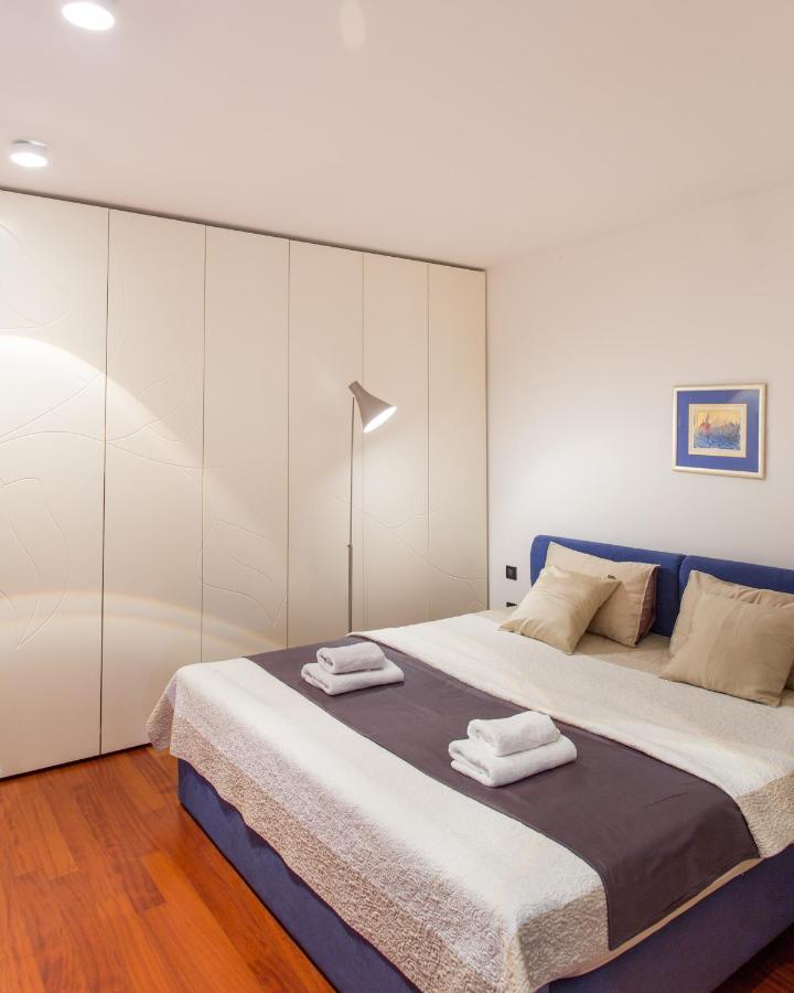 Luxurious City Retreat With Pool Sibenik Bagian luar foto