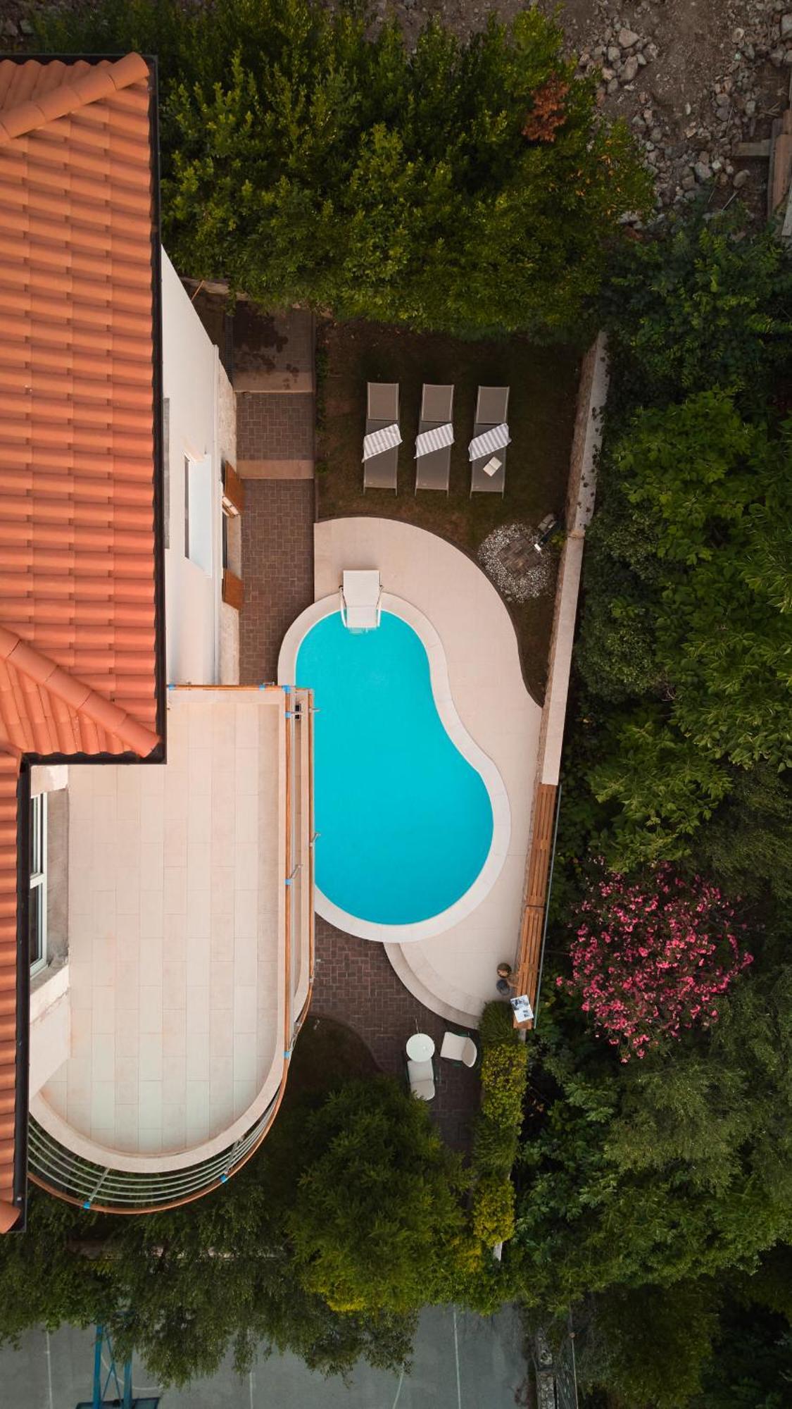 Luxurious City Retreat With Pool Sibenik Bagian luar foto