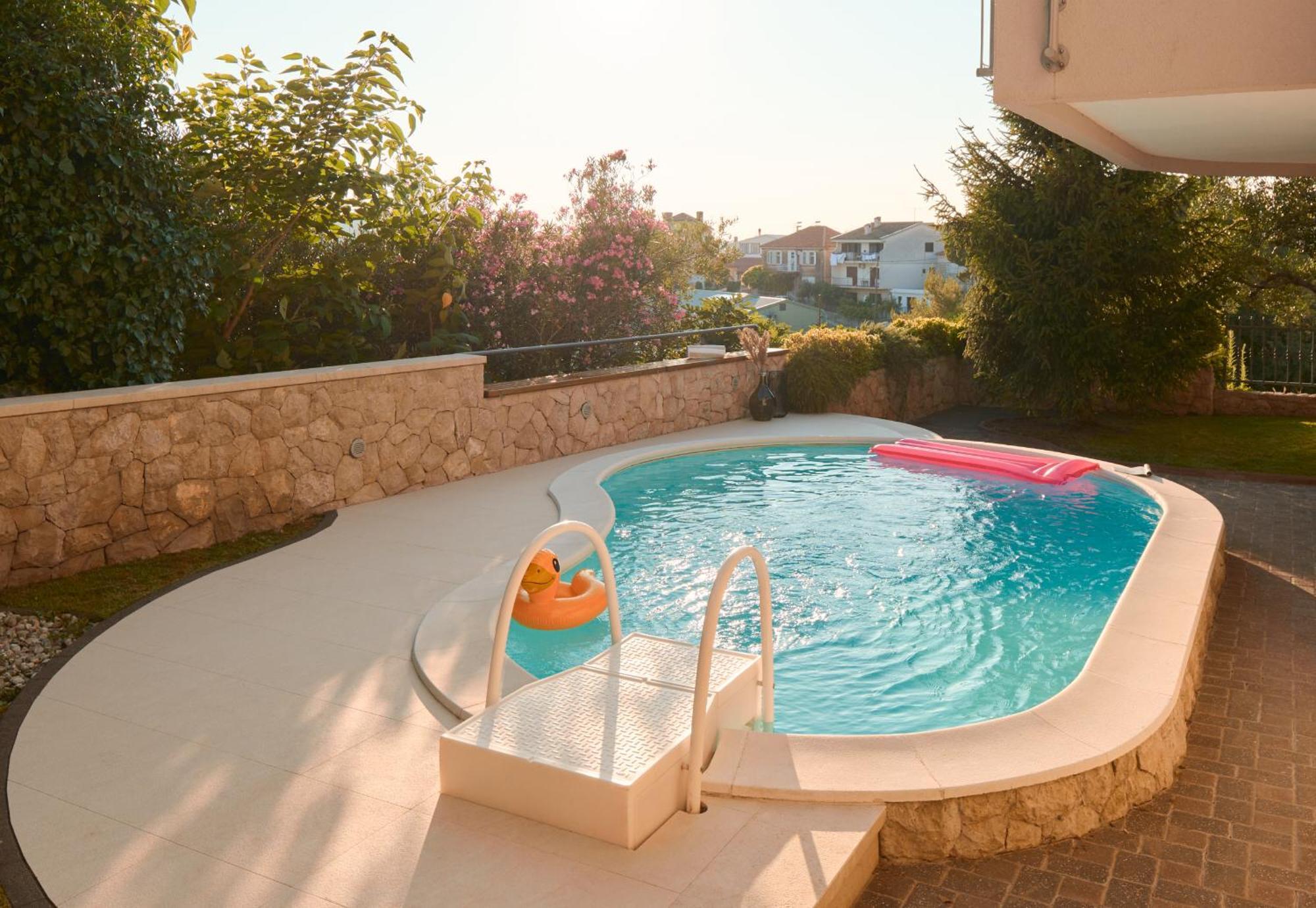Luxurious City Retreat With Pool Sibenik Bagian luar foto