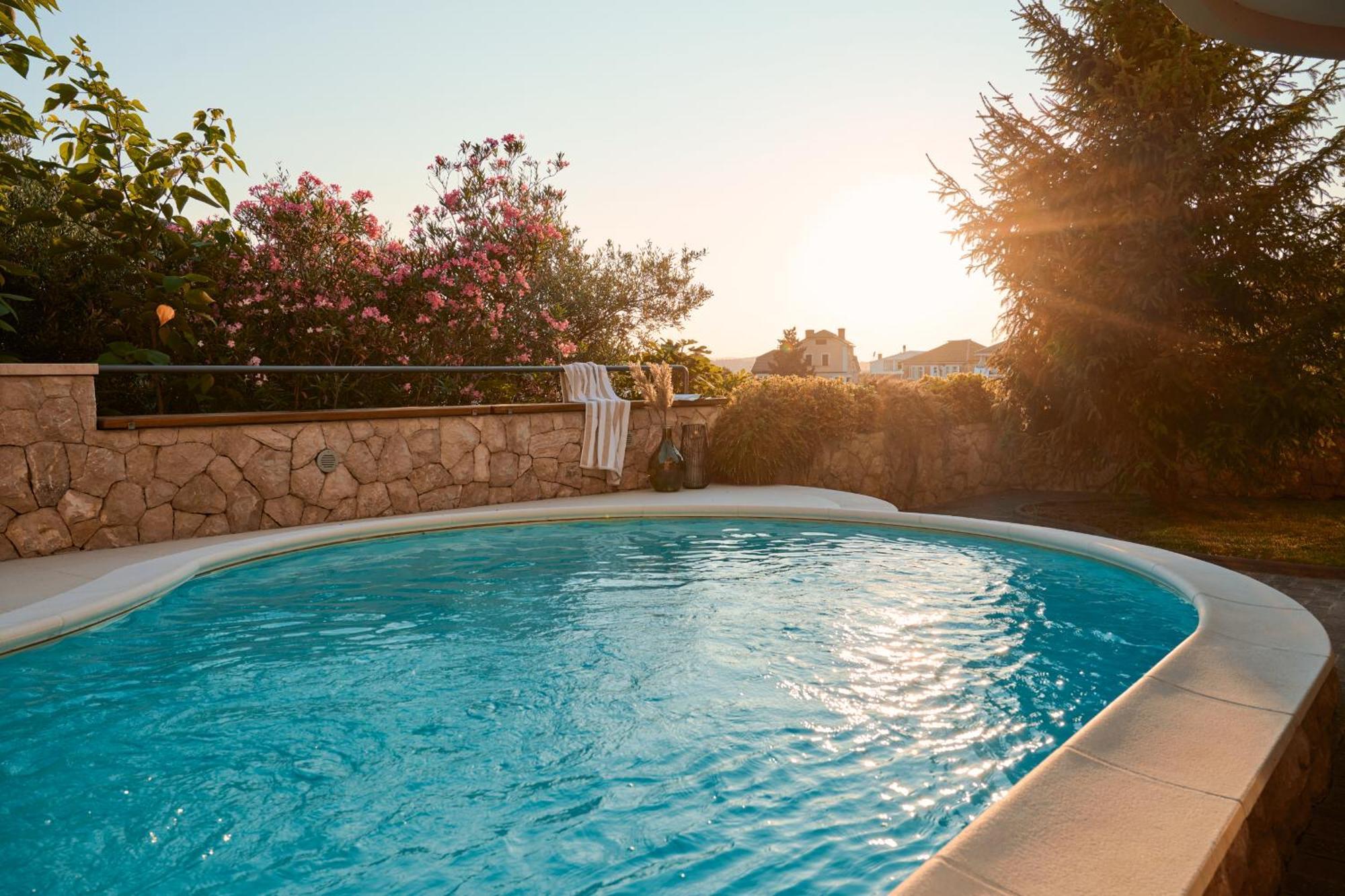 Luxurious City Retreat With Pool Sibenik Bagian luar foto