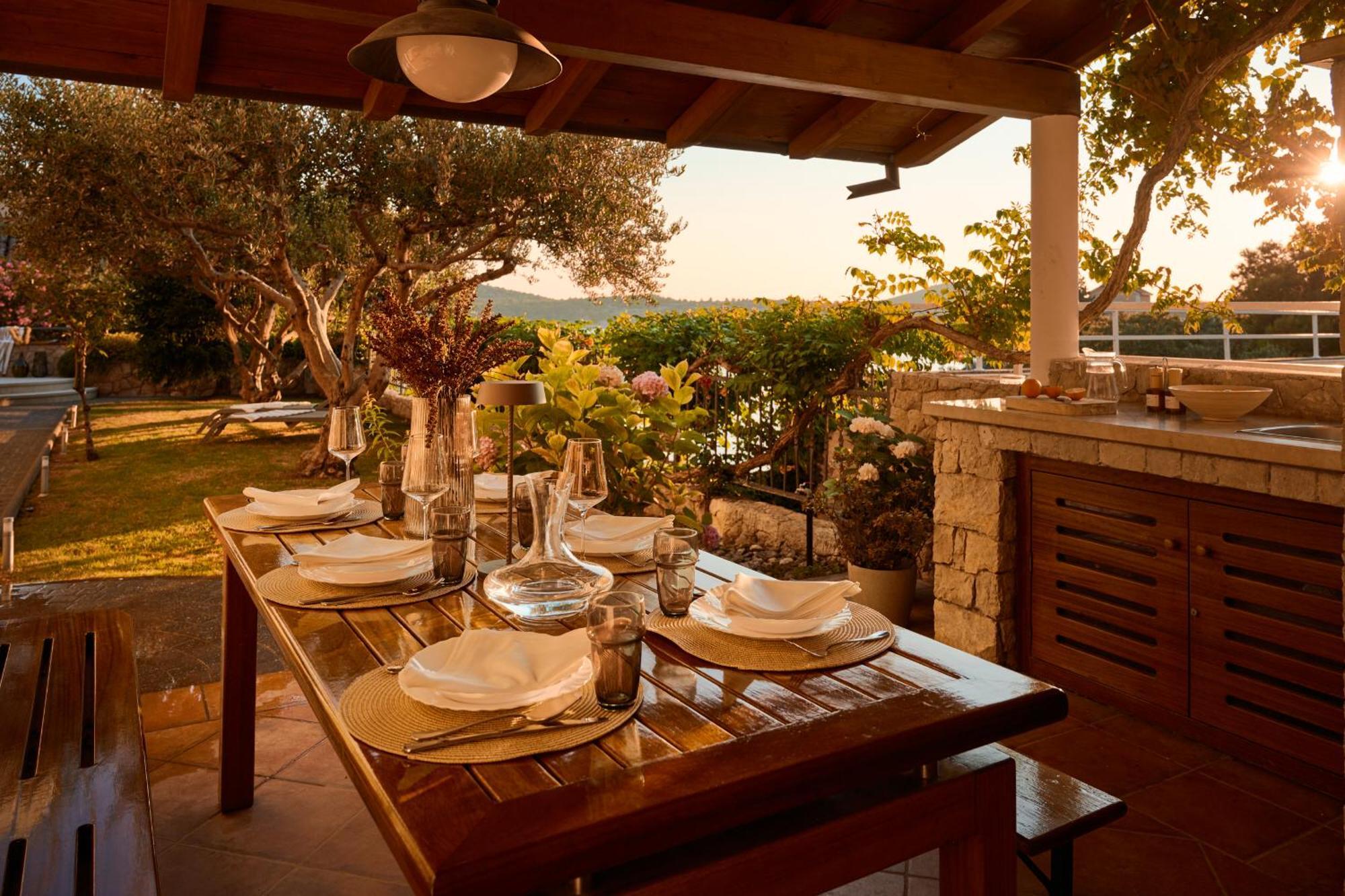 Luxurious City Retreat With Pool Sibenik Bagian luar foto